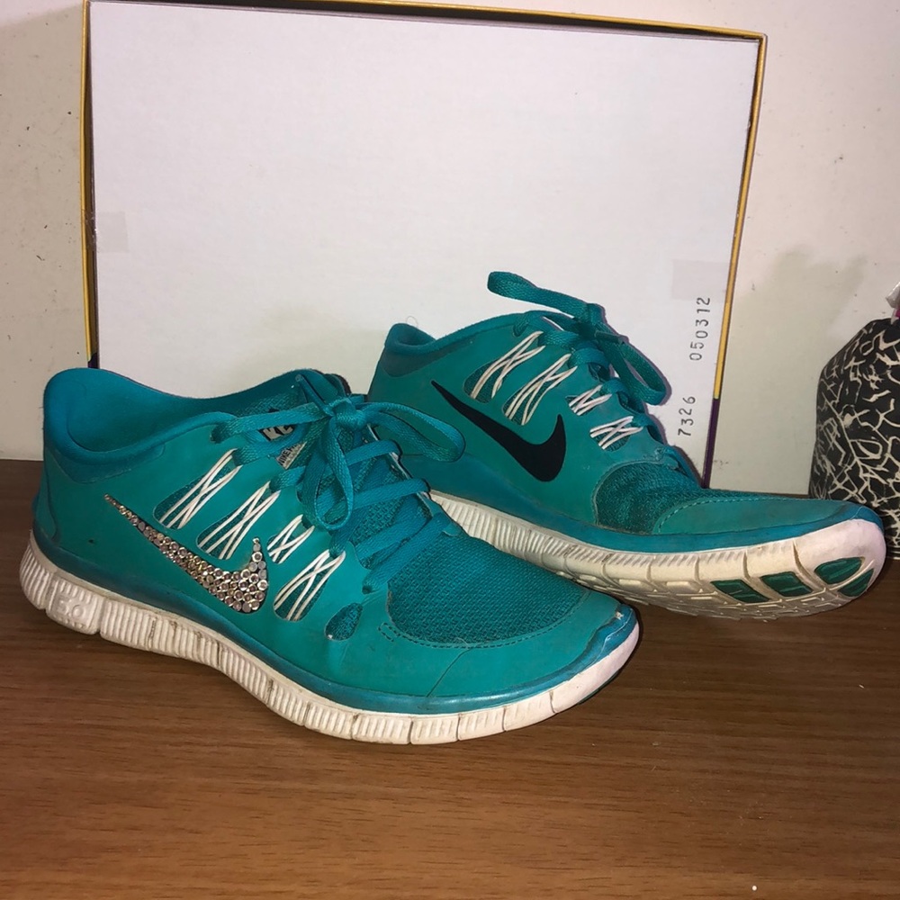 Nike free runs